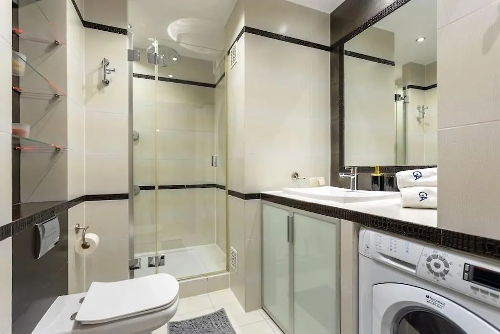 Urban Chic - One Bedroom Apartment -Luxury Warsaw Stays - Grzybowska 5