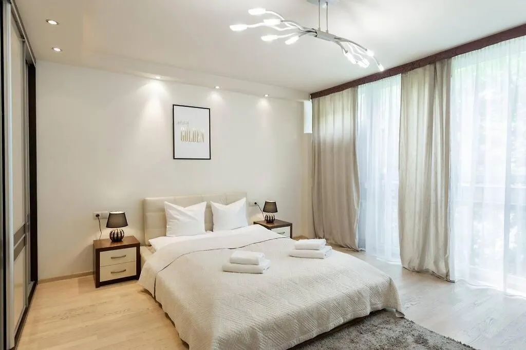 Urban Chic - One Bedroom Apartment -Luxury Warsaw Stays - Grzybowska 5 contacts